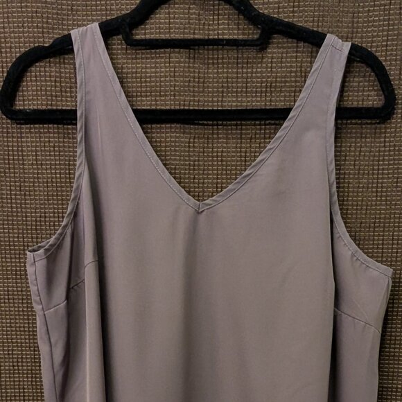Emery Rose Womens Plus Size 1XL Sleeveless Layered Blouse - Picture 1 of 5